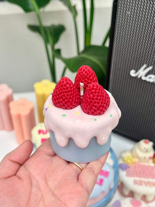 Small Strawberry Cake | Kiki's Candles